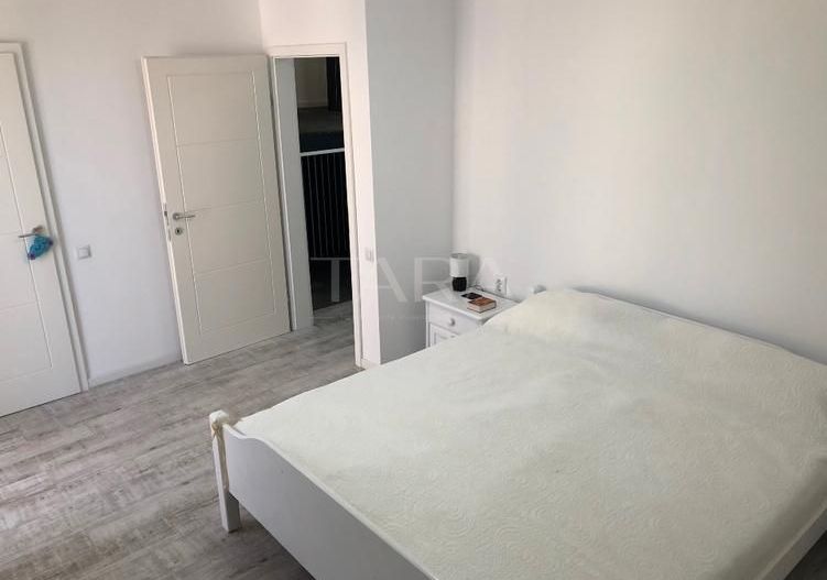 Duplex deosebit cu grădină, terasă amenajată și vedere spre natură. - Poză 5