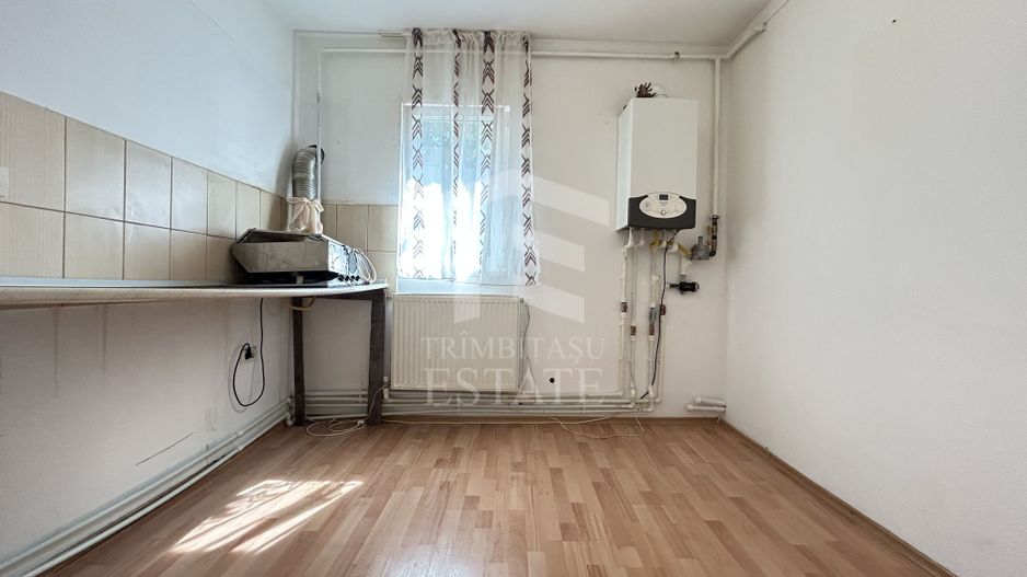 Apartament cu 2 camere de vânzare la mansardă în zona Poarta 6 - Poză 2