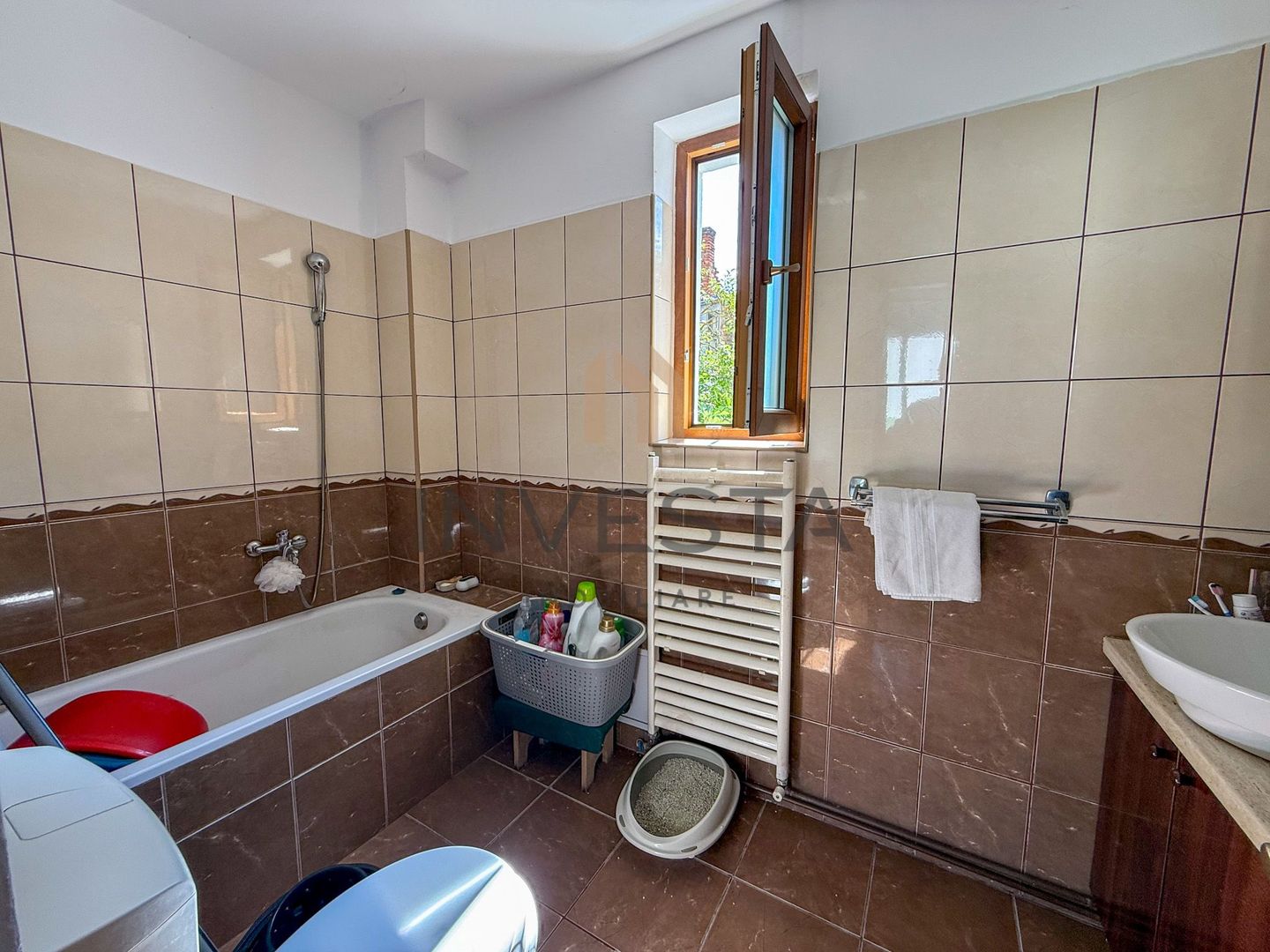 Apartament in vila, etajul 1, Zona Pasapoarte! Garaj inclus in pret! - Poză 9