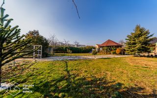 Vila spatioasa cu cinci dormitoare și teren generos de 1440 m in Aradul Nou - Poză 32