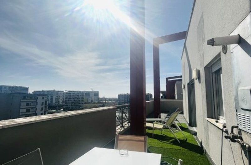 Penthouse cu 4 camere, terasa 132 mp, zona Torontalului - Poză 14