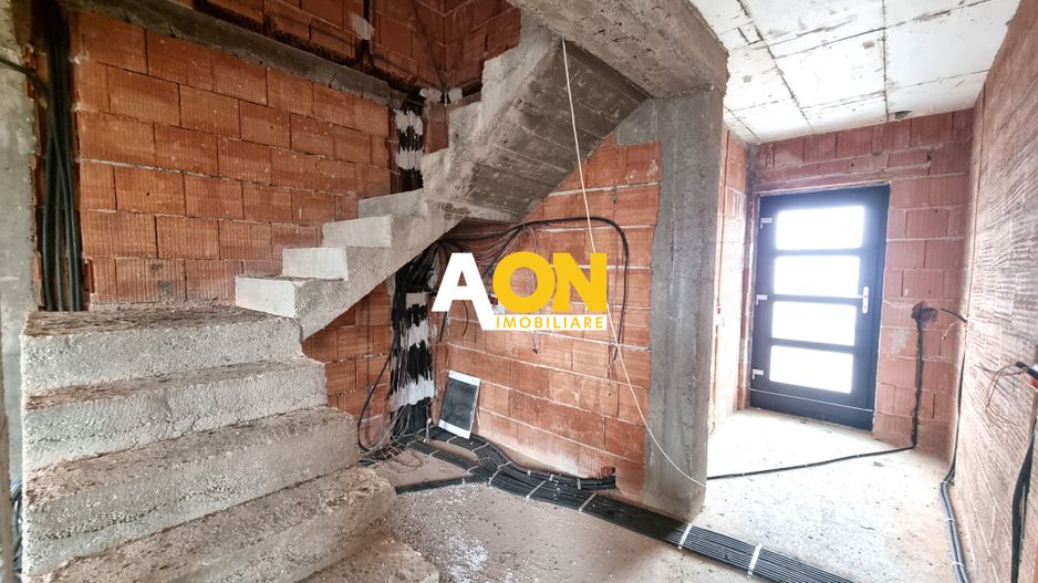 De vanzare 1/2 duplex, 4 camere, 224mp teren, Orizont - Poză 4