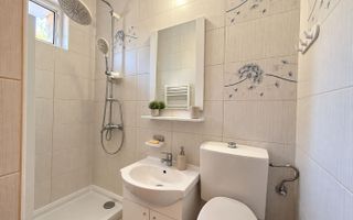 Garsonieră spațioasă de închiriat, mobilată și utilată, astra - Poză 5