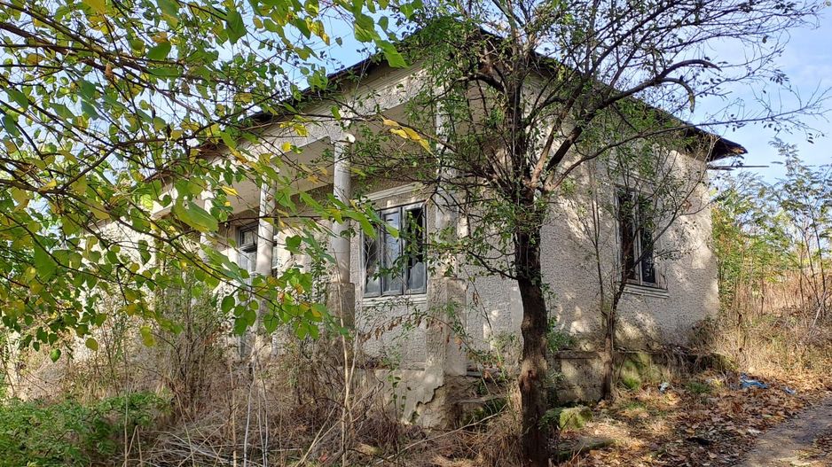 Giurgiu, comuna DAIA, casa demolabila, teren 1300 mp, dubla deschidere - Poză 1