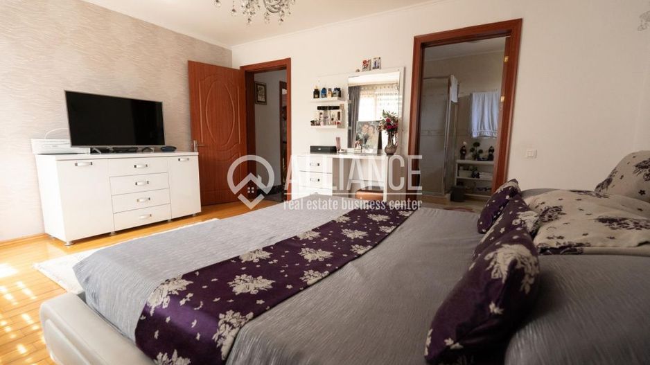 COMPOZITORI (COD10) - Casa deosebita de inchiriat - Poză 15