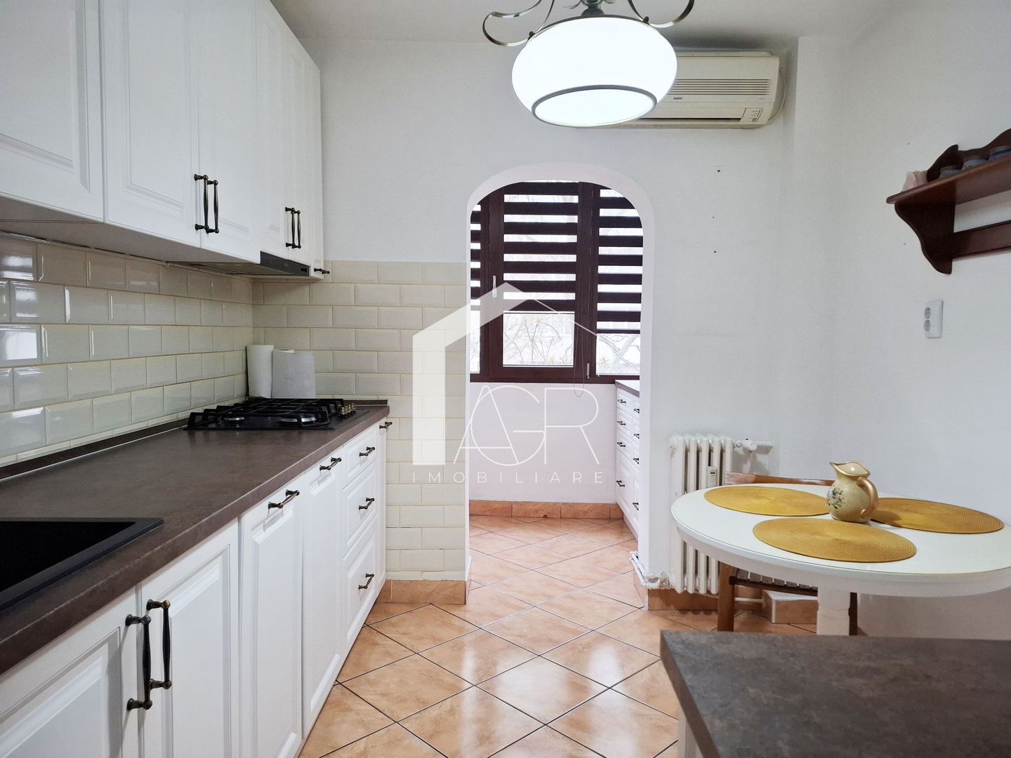 Apartament cu 2 camere, decomandat, zona B-dul. Bucuresti - Poză 4