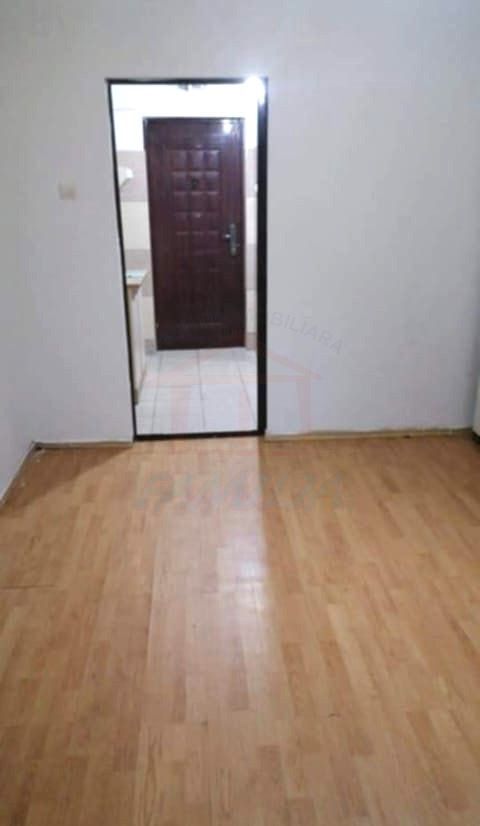 Garsoniera etaj 4, zona Micro 14, Liceul 9 - Poză 5