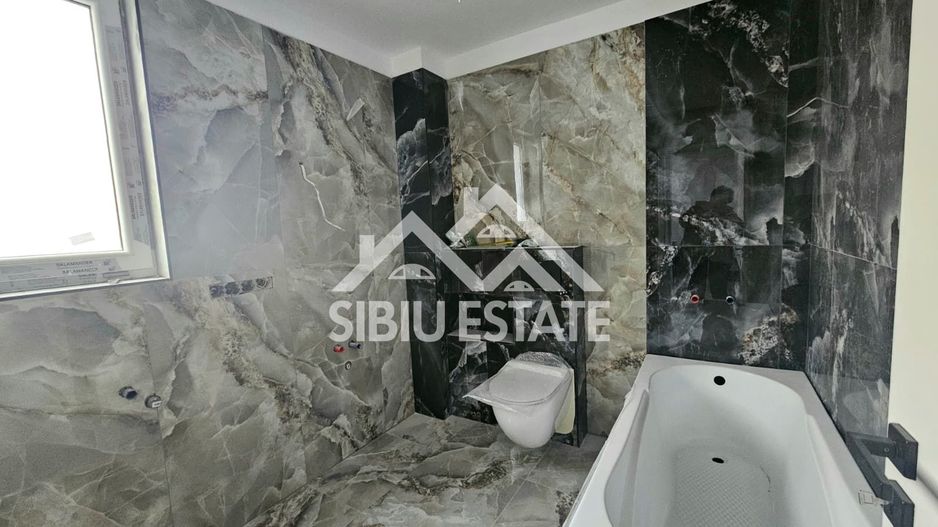 Casa 4 camere, 2 bai Sibiu Vest mutare imediata - Poză 8