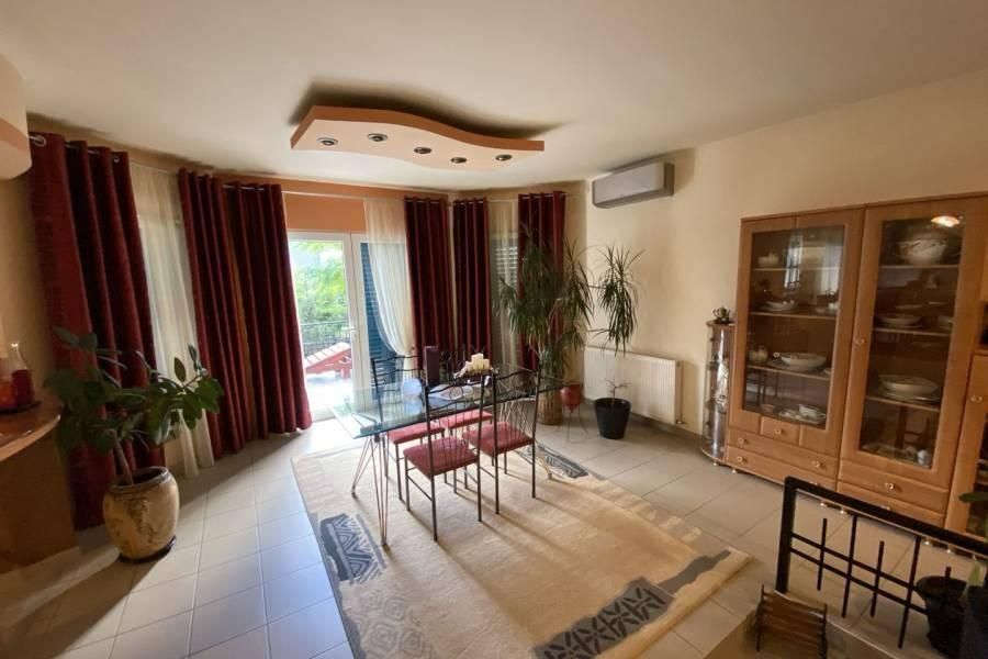 🏡 Casa individuala. Mobilata si utilata. Piscina exterioara.✨ - Poză 8