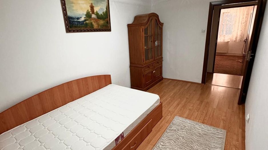 Apartament cu trei camere de vanzare-zona Dacia - Poză 2