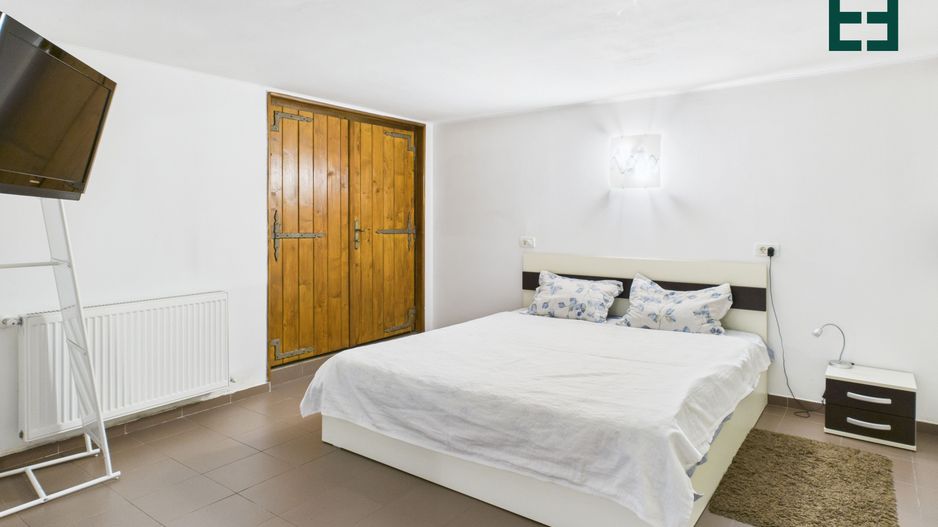 Vilă cu 6 camere - Zona Subcetate - Arad - Poză 33