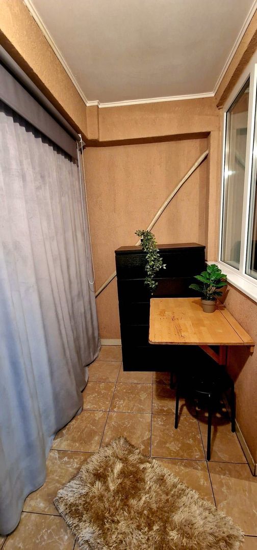 Garsonieră modernă, etaj 2, AC, 5 min metrou Titan - Poză 5