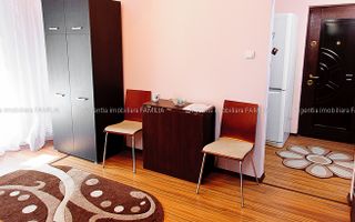 Apartament 3 camere Micro 38 - Poză 2