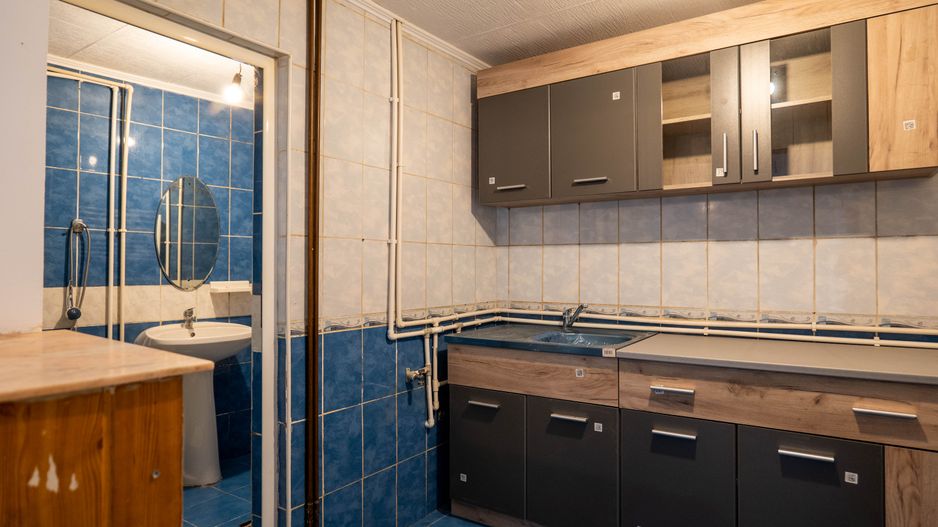 Casă de vânzare – 181 mp, 3 apartamente, 9 camere – București - Poză 25