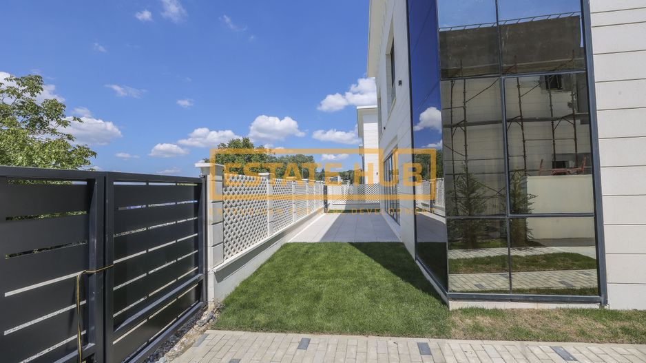 Vila in ansamblu exclusivist, acces la piscină și facilități premium - Poză 14