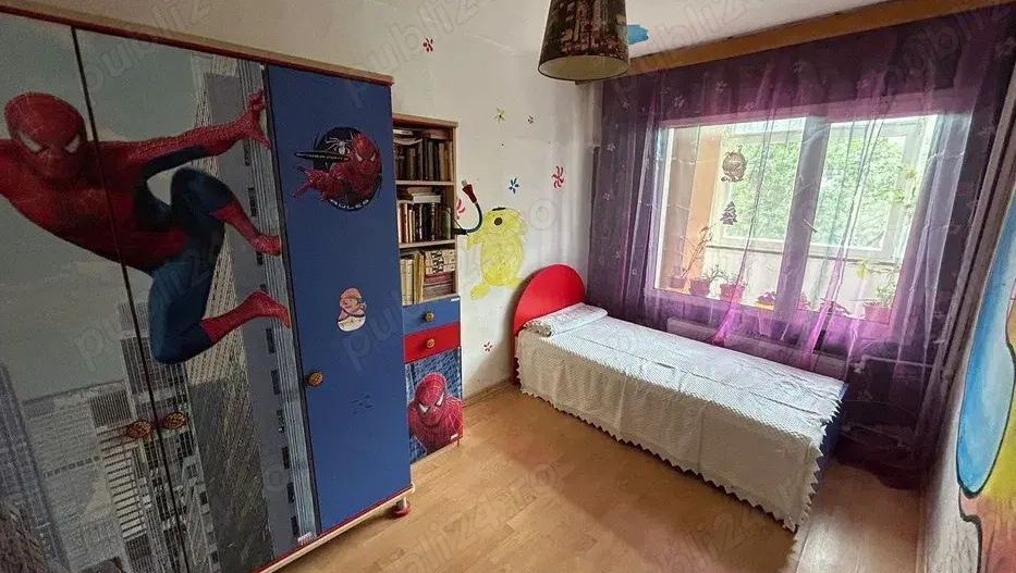 De vanzare Apartament 4 camere LUJERULUI - Poză 3