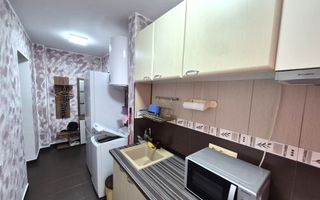 Apartament 3 Camere, Et.6, Semidecomandat, 42 mp, Zona Cetate - Poză 4