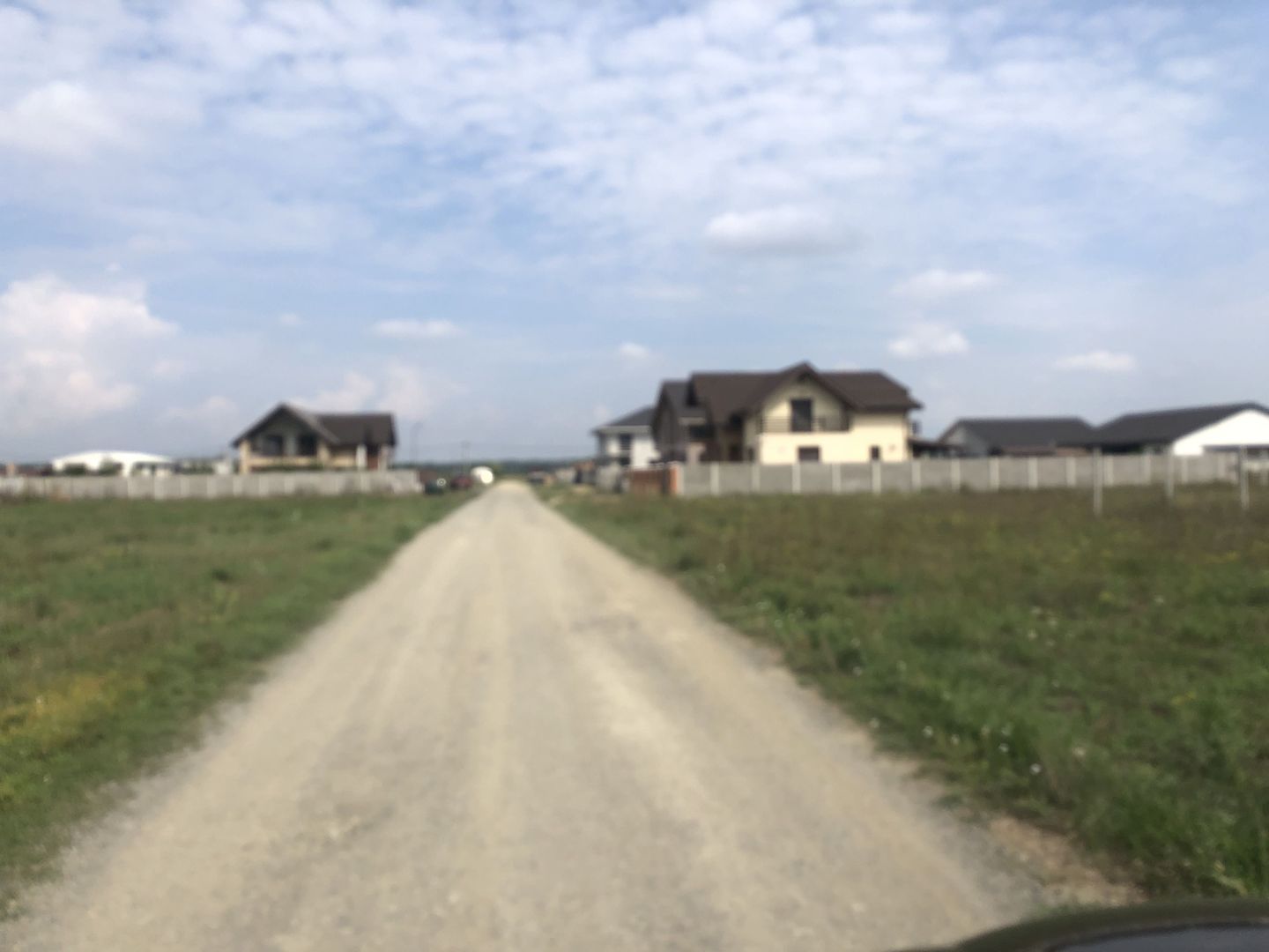 Teren Mosnita Veche-1430mp, curent si gaz - Poză 1