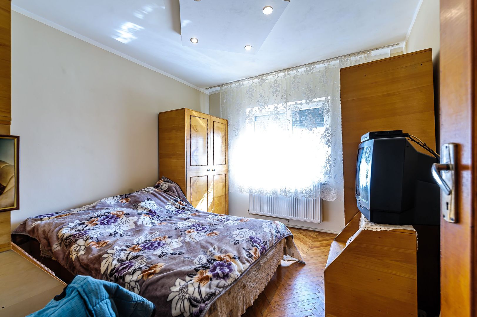 Apartament cu 3 camere la bloc - Poză 5