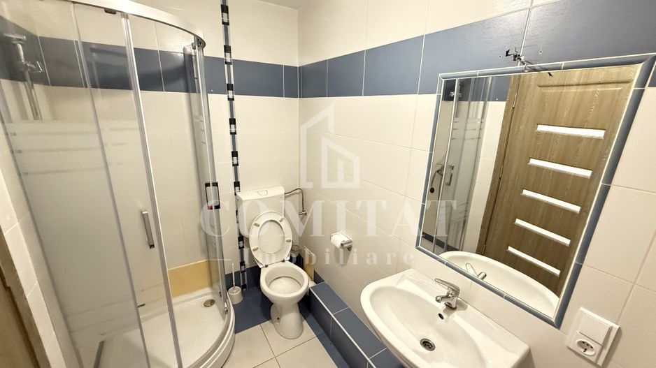 Casa înșiruită cu 4 camere | Parcare | Zona străzii A. Iancu Floresti - Poză 10