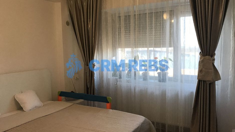 Vila unica cu 5 camere langa lac - Poză 5