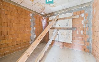 Casă la roşu S+P+1 în Bodrogu Nou - Poză 7