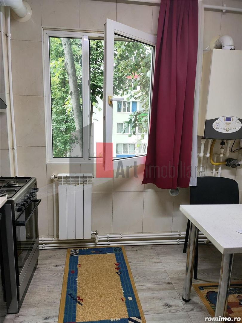 Vânzare apartament semidecomandat 4 camere cu centrală Bd. Obregia - Poză 18