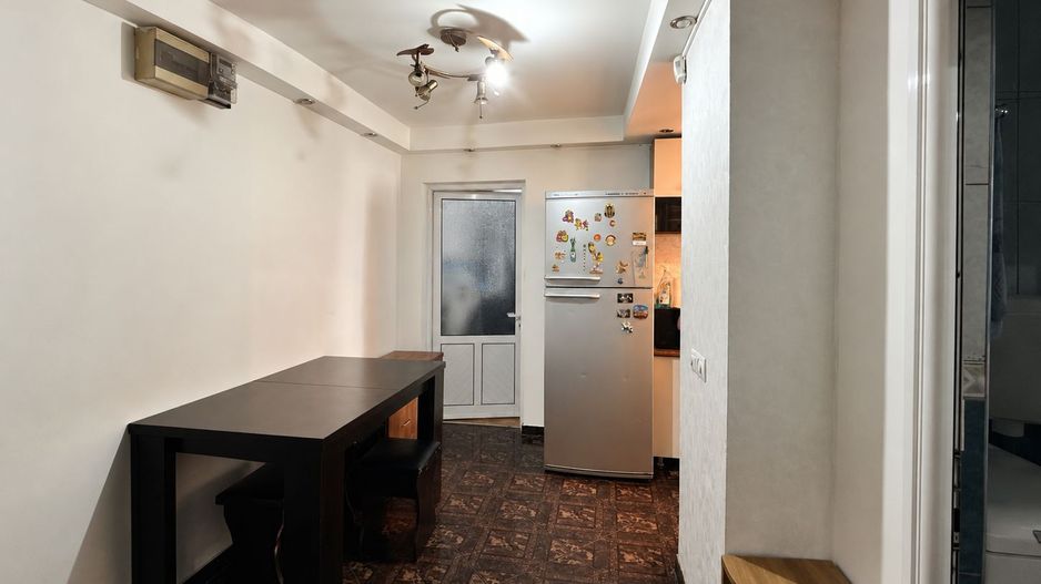 Apartament 3 camere spatios de vanzare în zona - Tractorul - Poză 12