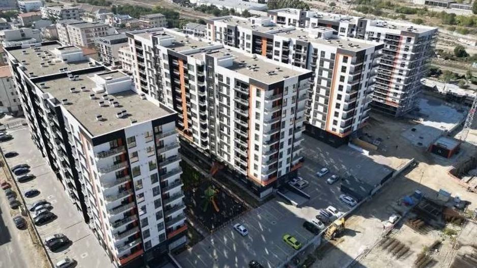 Apartament+loc parcare sunbteran - Poză 4