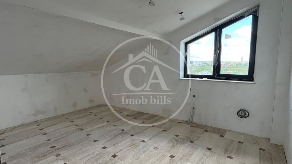 Casă de vânzare P+E+M cu 7 camere in Cartierul Grigorescu, Oradea - Poză 17