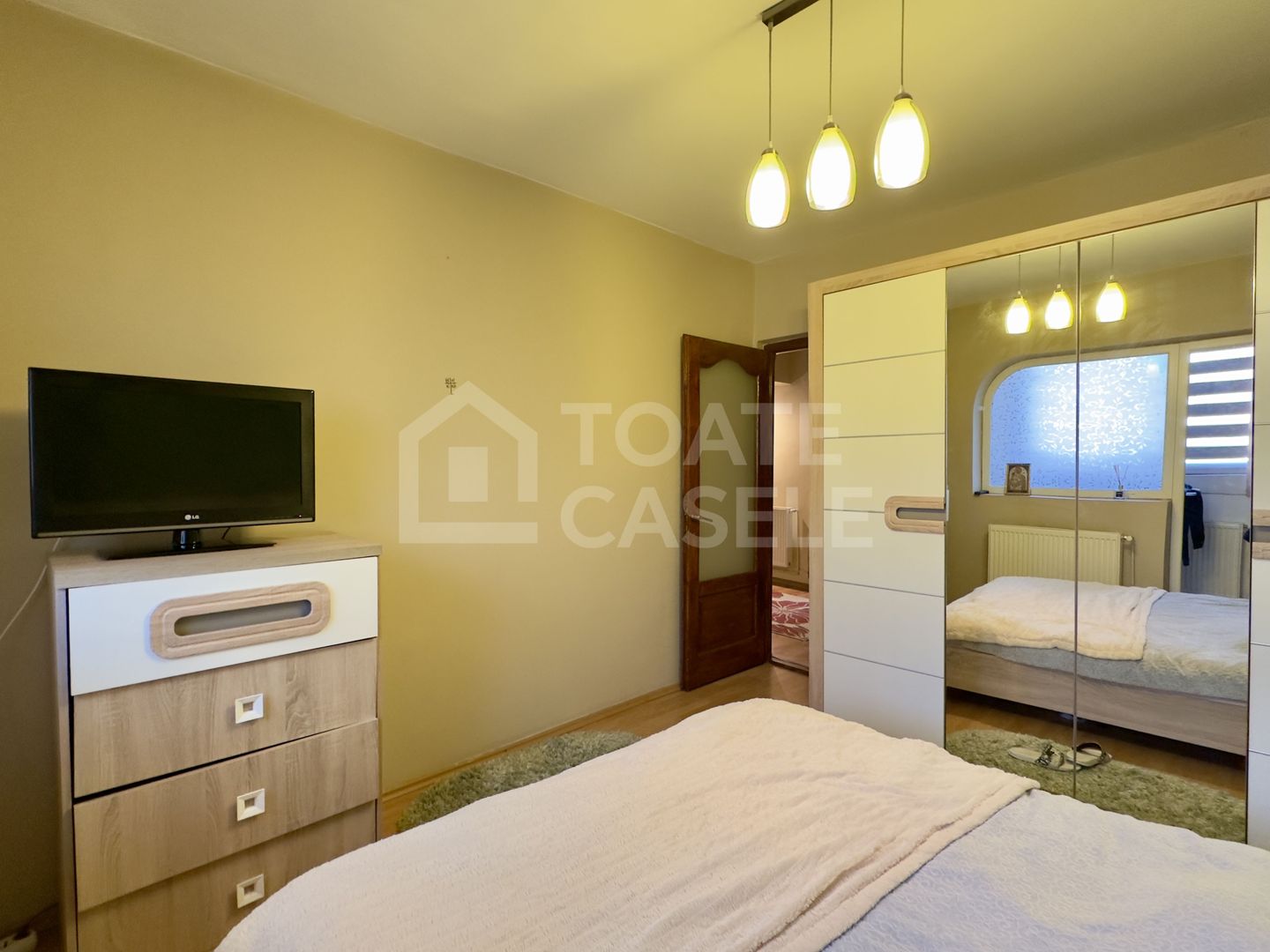 Apartament 2 camere, decomandat, zona Fabricii - Poză 2