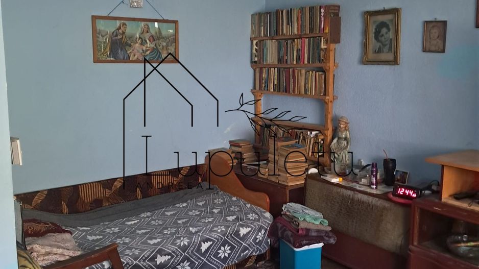 Casă de Vânzare | 3 Camere | 140 MPU | Anexe | Comuna Rosia - Poză 12