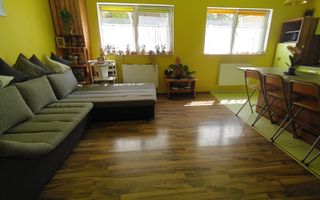 Apartament cu 3 camere și 2 parcări, curte comună, lângă pădure. - Poză 1