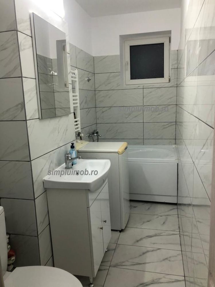 Decomandata Garsoniera Renovata Metrou 1 Decembrie 1918 - Poză 6