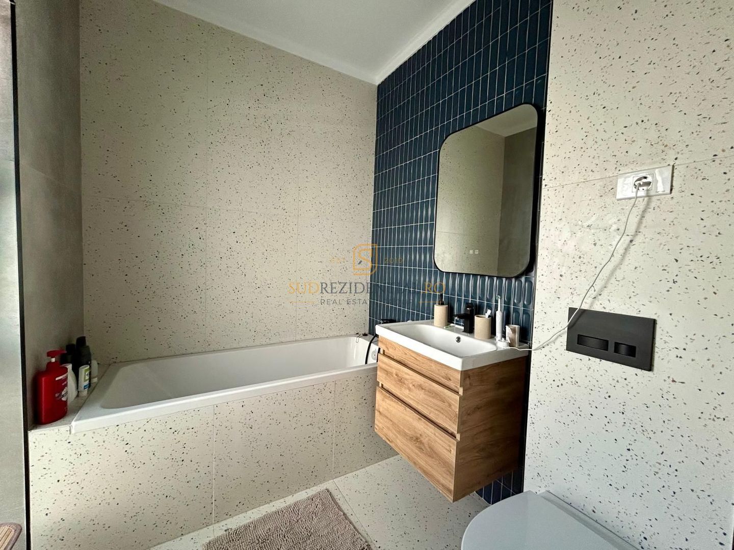 Casă 4 camere | 3 dormitoare | 3 bai | Mobilată premium | Curte 175 mp - Poză 16