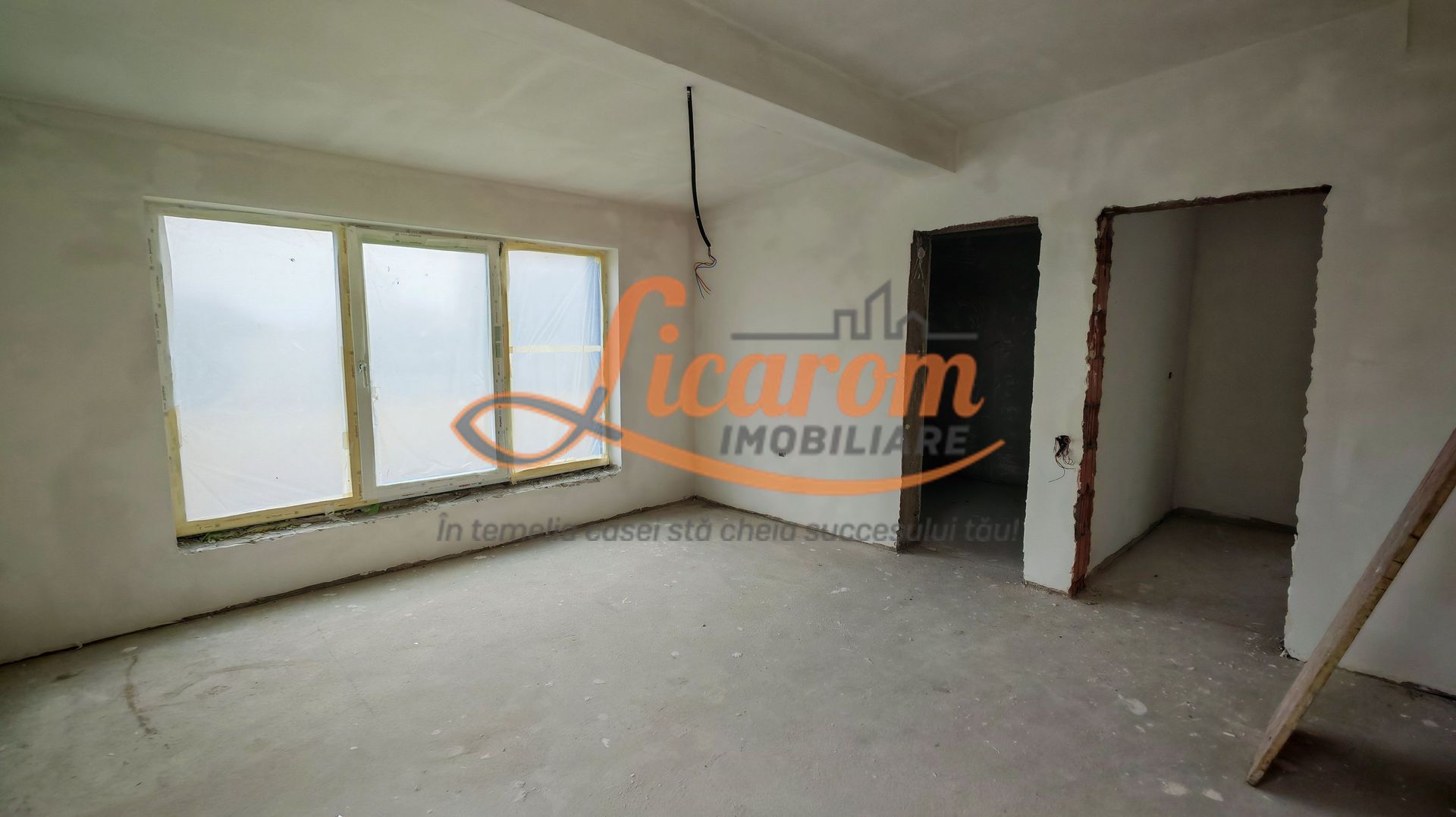 Vila LUX Parter+Etaj(stil mediteranean) in Sanpetru Calea Harmanului - Poză 12