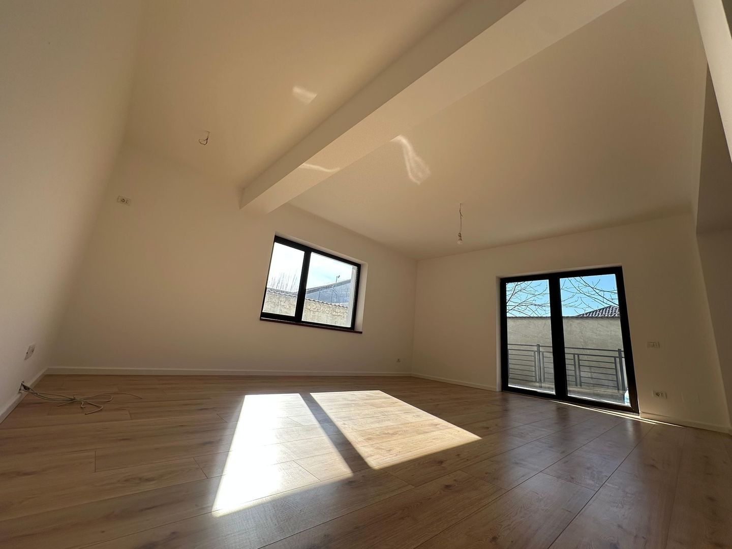 Casa moderna cu mansarda |de inchiriat | Voluntari - Poză 35