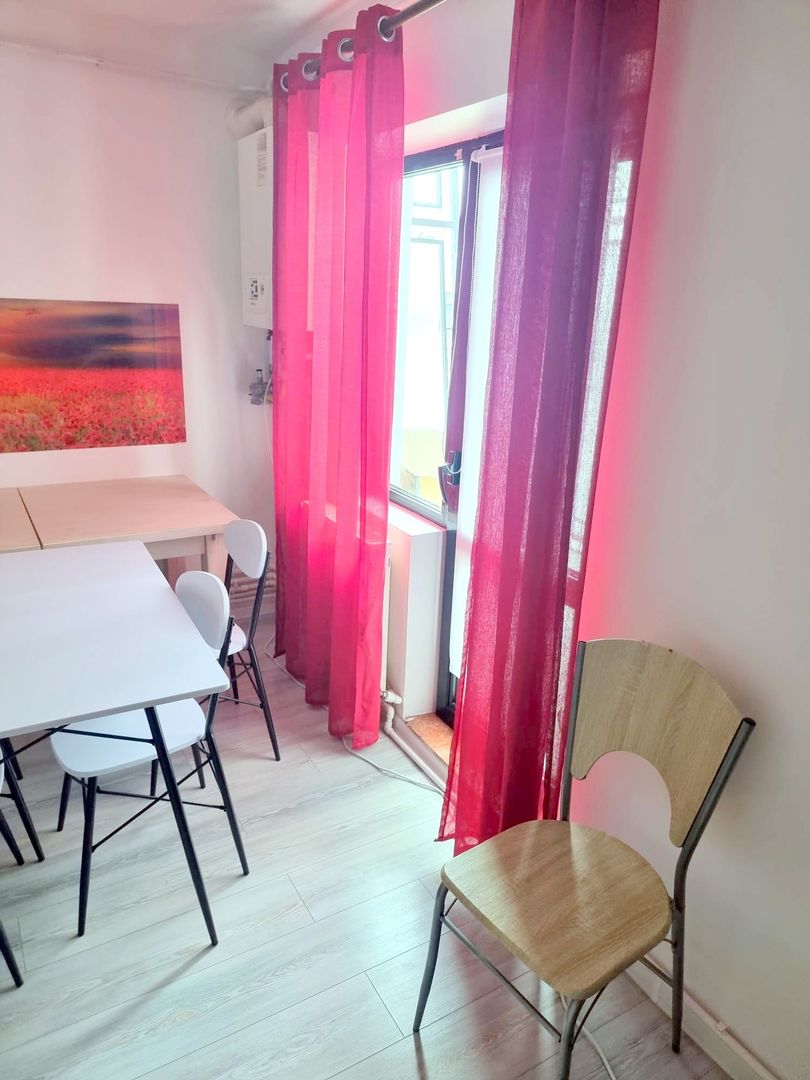 Apartament cu 3 camere, 100 mp, etaj 1  - Zona Centrala - Poză 8