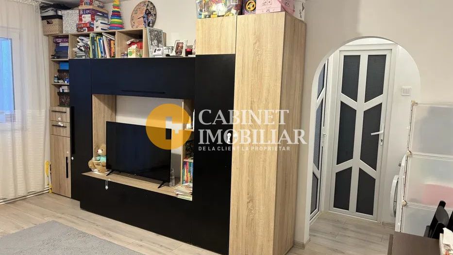 2 Camere Semidecomandat- etaj 2- Zona Alexandru cel Bun - Poză 1