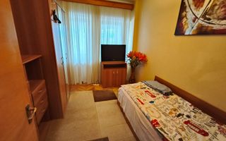Apartament 3 camere situat în centrul orașului Târgu Jiu, pe pietonală - Poză 3