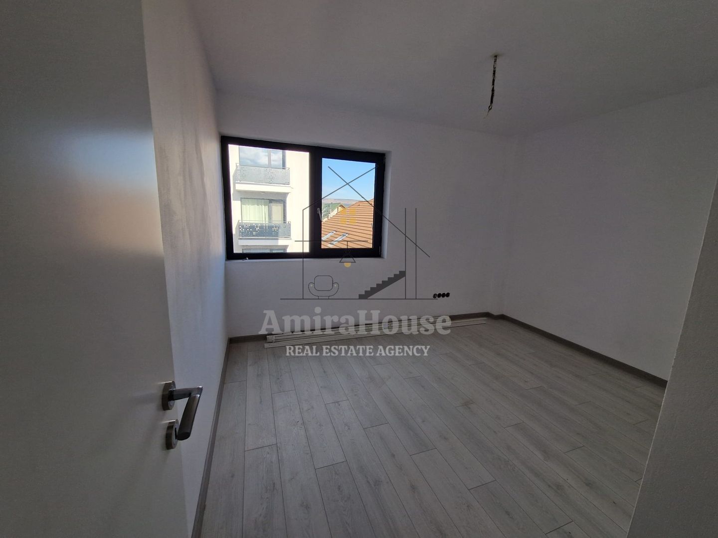 Apartament 3 camere CF, finisat etaj 2, parcare subterana, str Traian Vuia - Poză 12