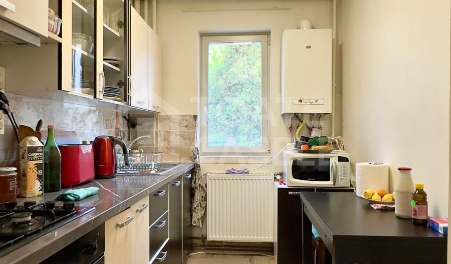 Apartament 3 camere cu balcon închis – zona Primăverii–Manastur - Poză 4