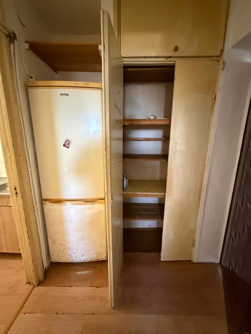 Garsonieră 27 mp cu balcon - etaj 2 - nemobilata -bloc an 1980 - Poză 20