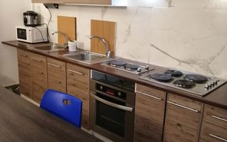 Etaj de inchiriat/ camere+ bai/bucatarie/spalatorie - Poză 1