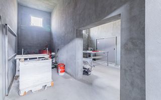 Hala industriala Codlea ,se poate impartii in doua - Poză 13