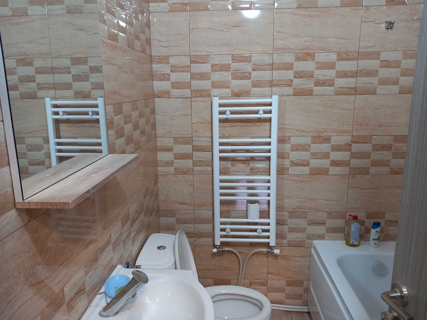 vand casa in cartierul titulescu - Poză 5