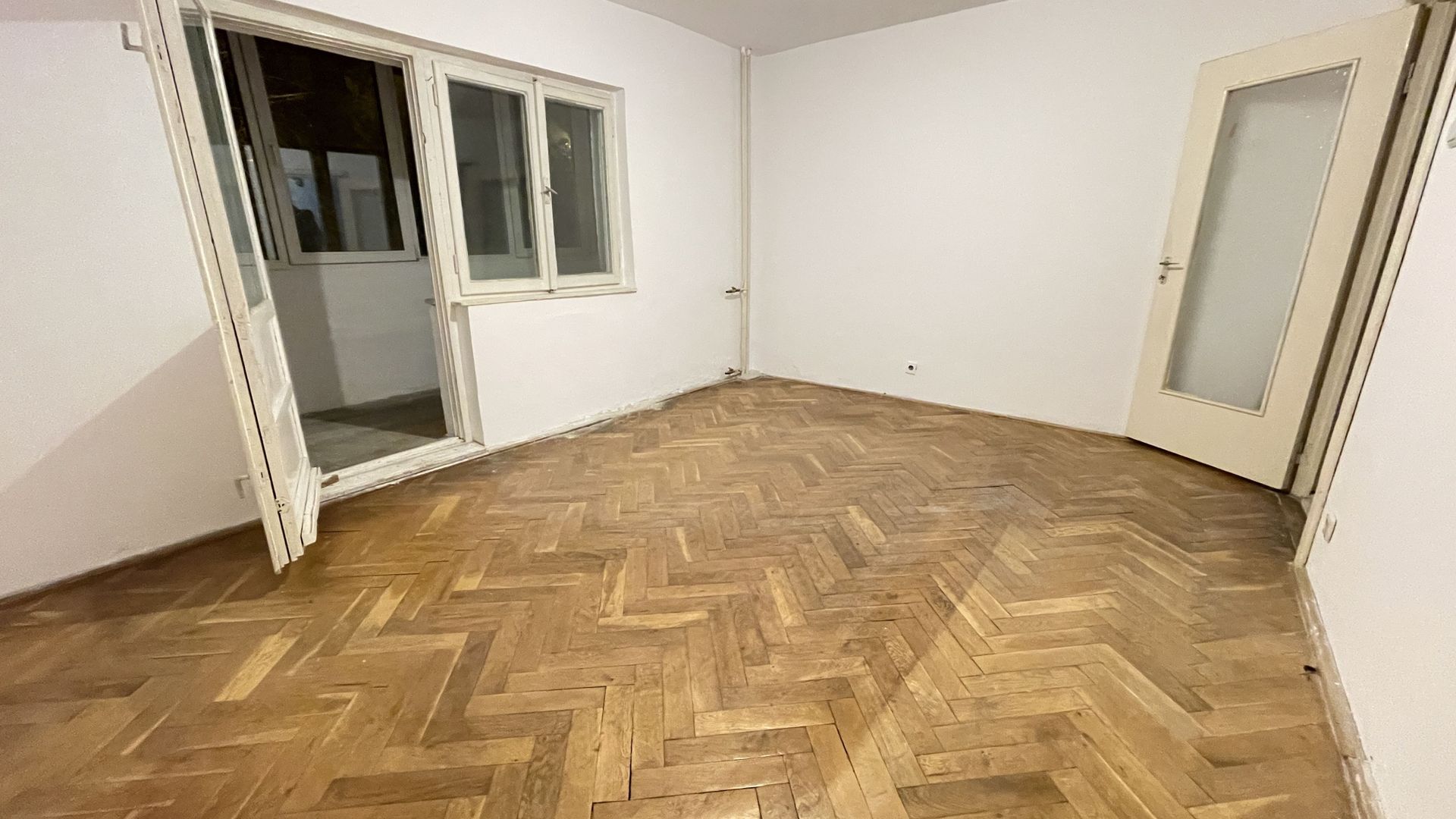 Apartament 1 camera ,etajul 1 -zona Aradului - Poză 5