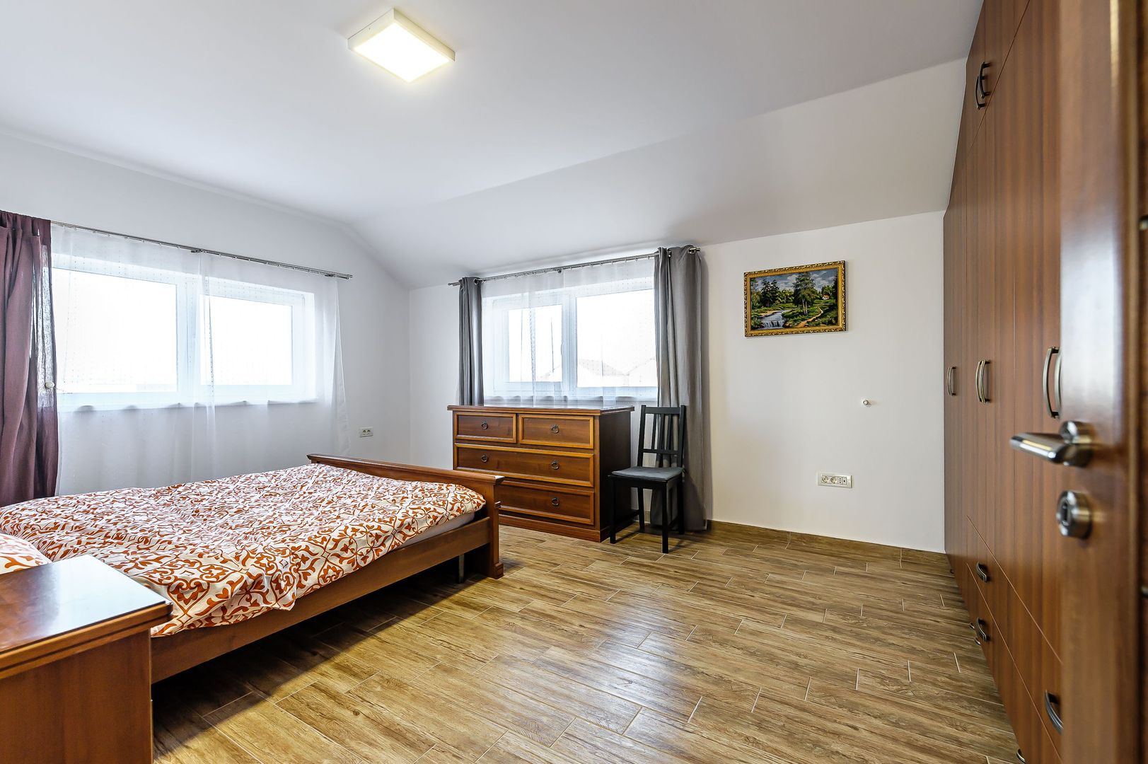 Casă cu mansardă, nouă, mobilată și utilată, în cartier Athena - Poză 7