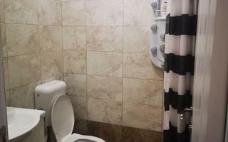 Apartament cu acces individual, ideal investiție. Renovat total 2021. - Poză 4