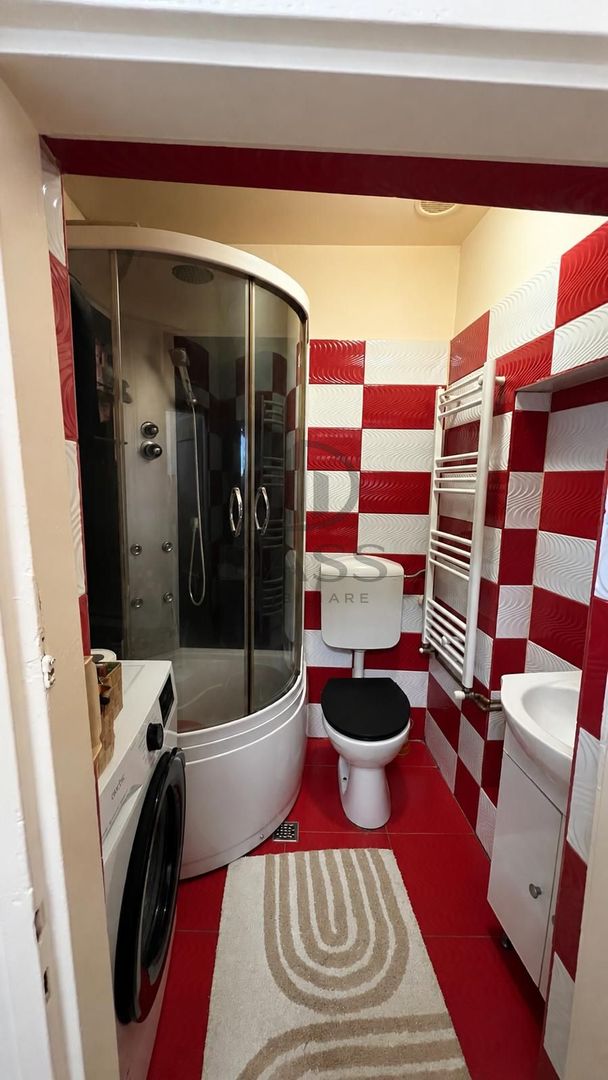 2 camere în inima orașului – ideal pentru locuit sau investiție - Poză 5